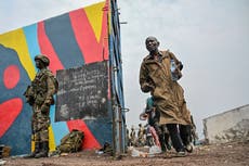 Rebeldes apoyados por Ruanda dicen a residentes de ciudad capturada del Congo que están a salvo