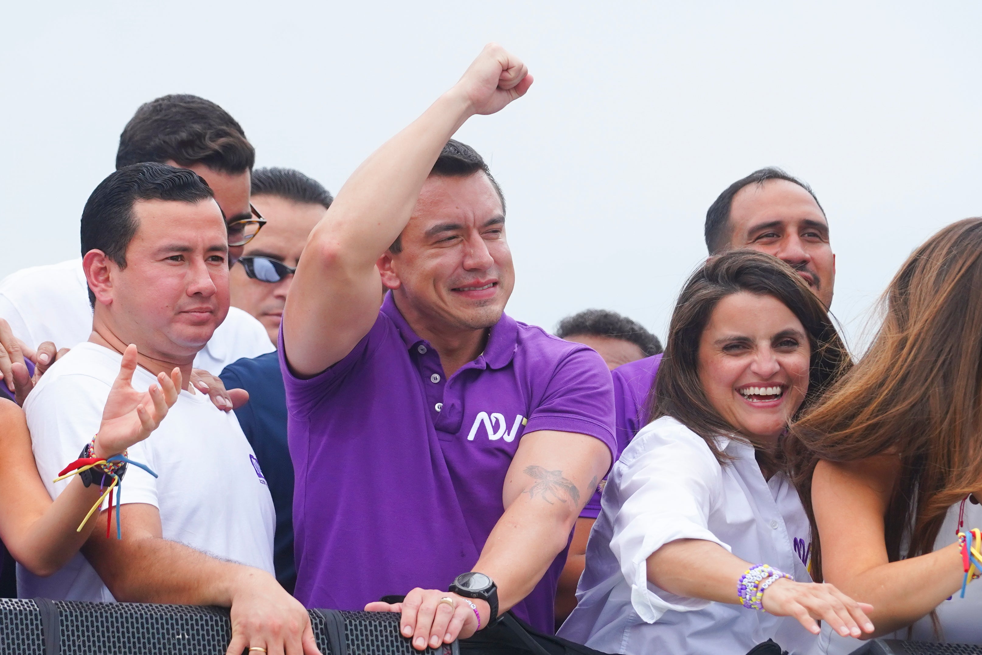 Noboa busca reelección pese a afrontar varios retos durante su breve mandato presidencial en Ecuador