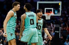 Hornets rompen racha de seis derrotas con triple de Miles Bridges para ganar 117-116 a Spurs