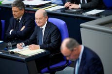 Scholz y Merz chocan sobre economía e inmigración antes de las elecciones en Alemania