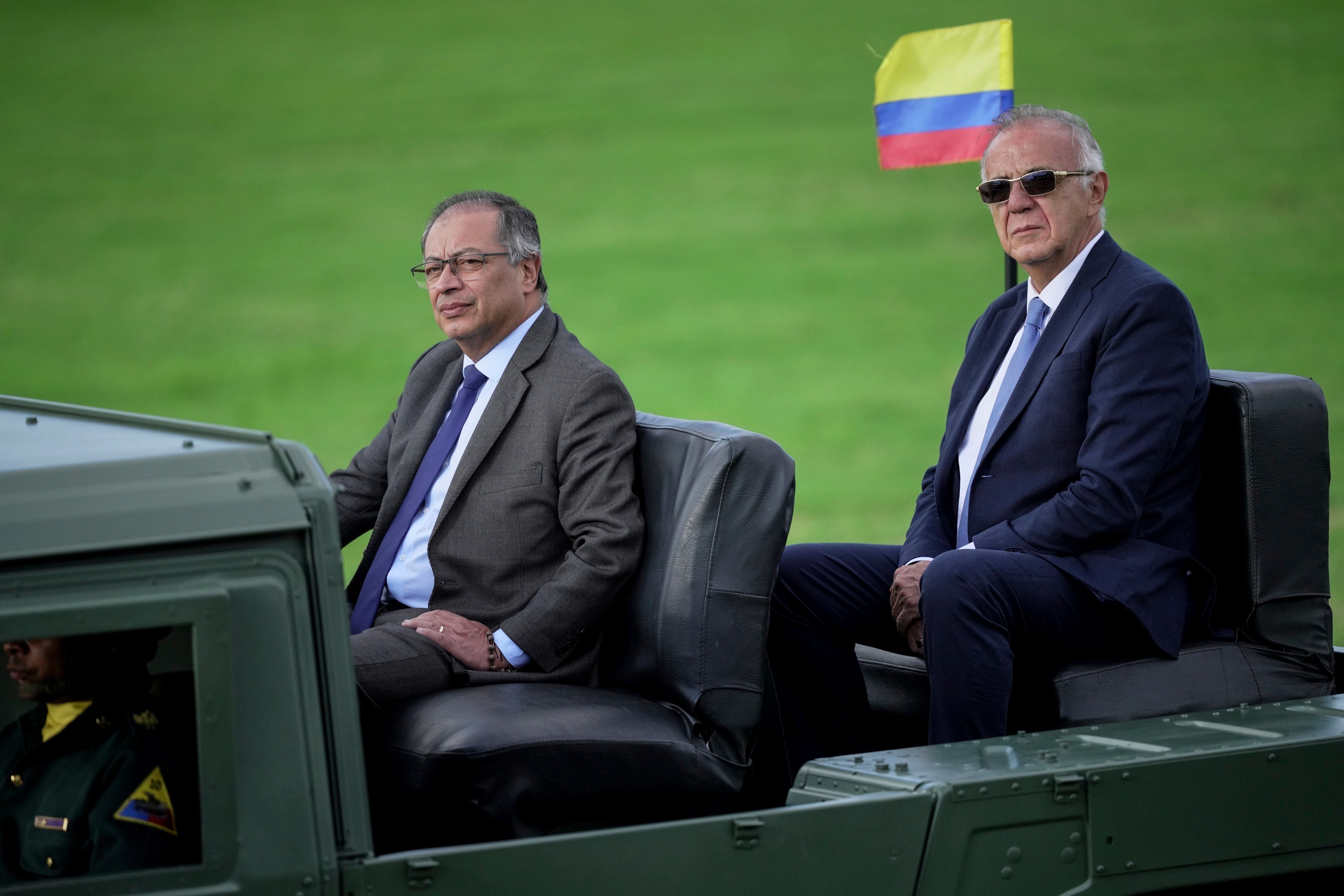 COLOMBIA-RENUNCIAS GABINETE