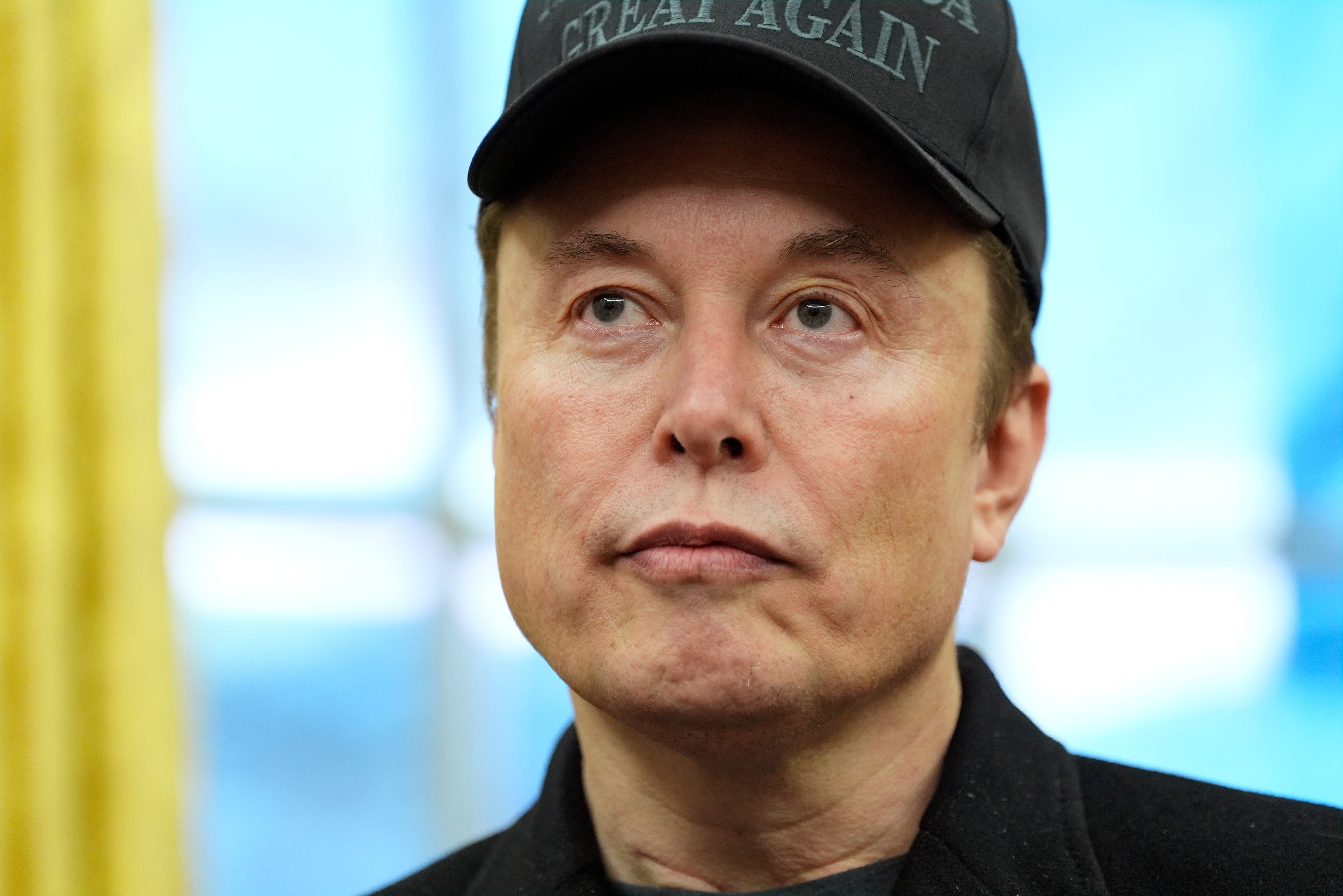 Los críticos arremetieron contra Musk tras la revelación del contrato de Tesla con el departamento de Marco Rubio