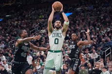 Jayson Tatum anota 32 puntos y ayuda a que Celtics venzan a Spurs por 116-103