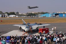 Imagen inusual: Aviones de combate rusos y estadounidenses en un mismo lugar