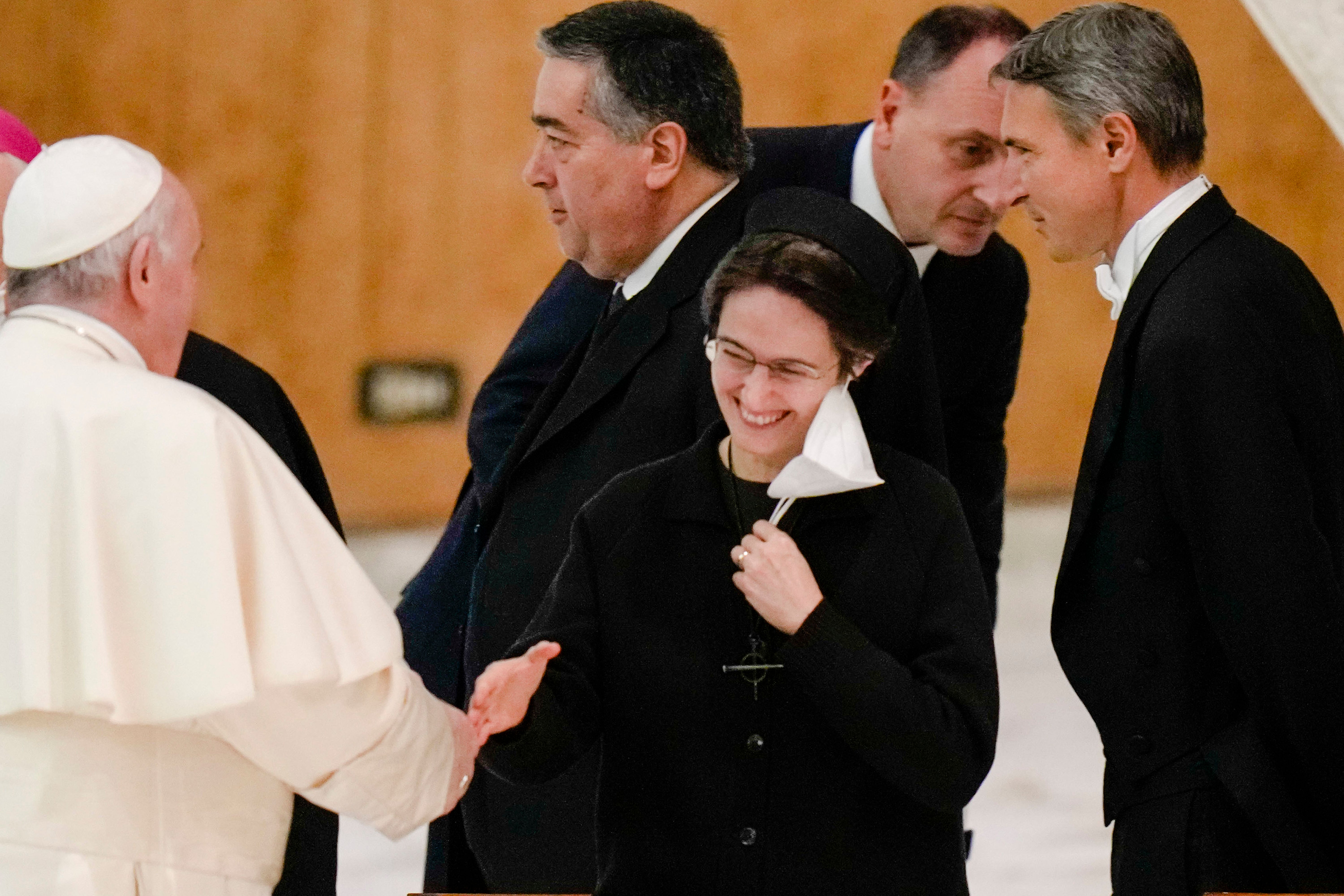 VATICANO-MUJERES