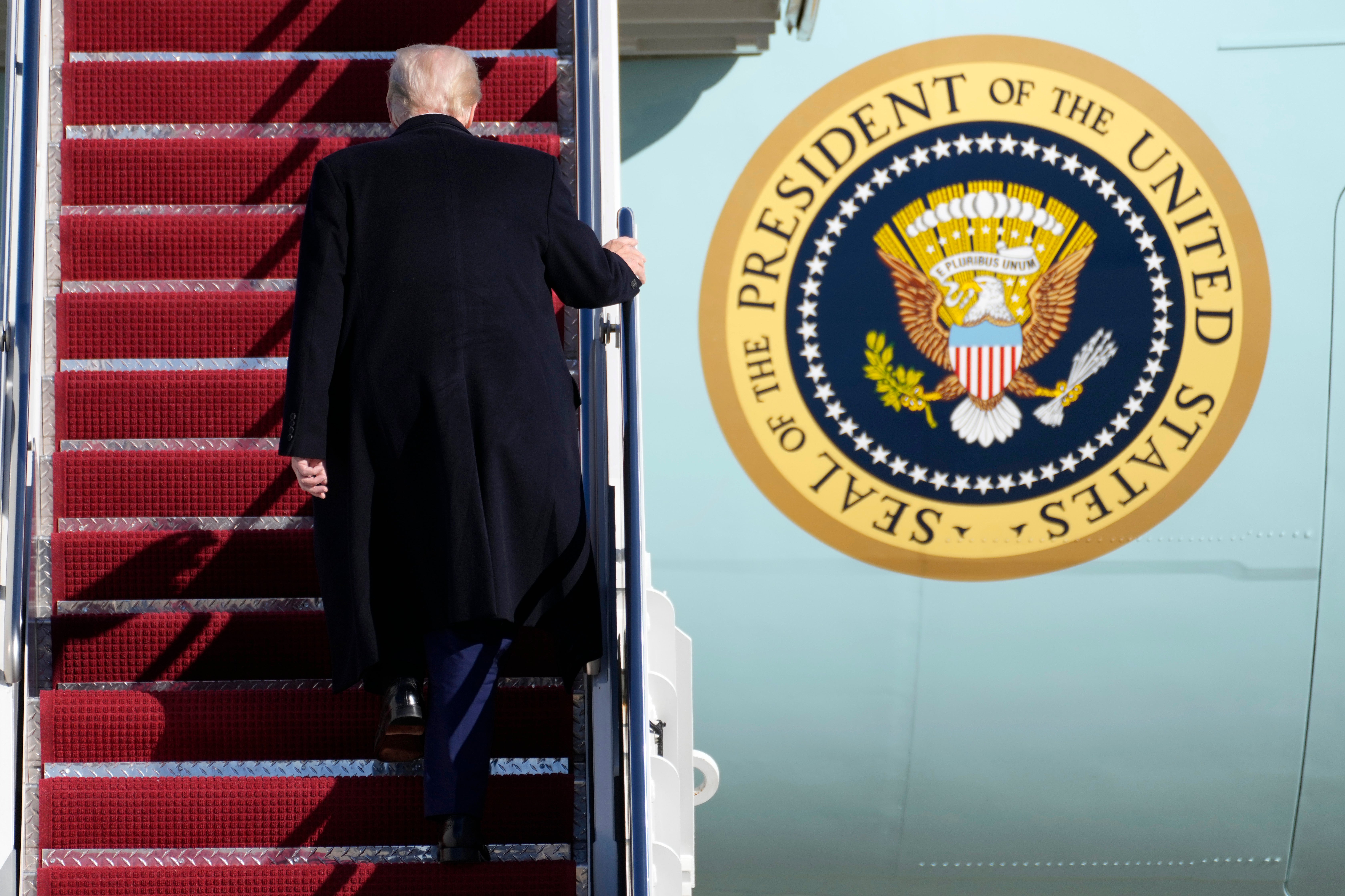 TRUMP-AIR FORCE ONE