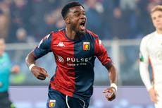 Genoa vence 2-0 al Venezia en la Serie A con goles tardíos