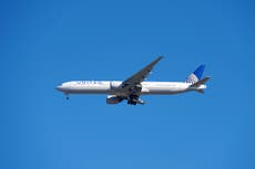 Más de 200 pasajeros de United Airlines quedan varados en isla canadiense