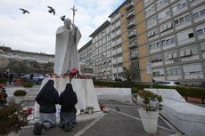 Cuando un papa enferma, los italianos siempre especulan sobre quién será el próximo