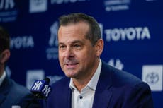 Los Yankees y el mánager Aaron Boone acuerdan extensión de contrato de dos años