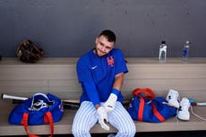 Nick Madrigal, infielder de Mets, se disloca el hombro en juego primaveral contra Nacionales