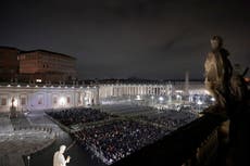 El papa sigue con su recuperación y duerme bien mientras el Vaticano lanza maratones de oración