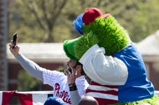 Bryce Harper lleva su amor por el Phillie Phanatic al siguiente nivel con un tatuaje