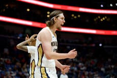 Murphy III anota 24, Williamson suma 18 y Pelicans vencen 109-103 a Spurs