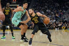 Warriors aplastan a Hornets por 128-92 y logran la victoria número 3.000 de la franquicia