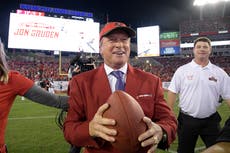 Buccaneers reintegran a Jon Gruden al Anillo de Honor del equipo