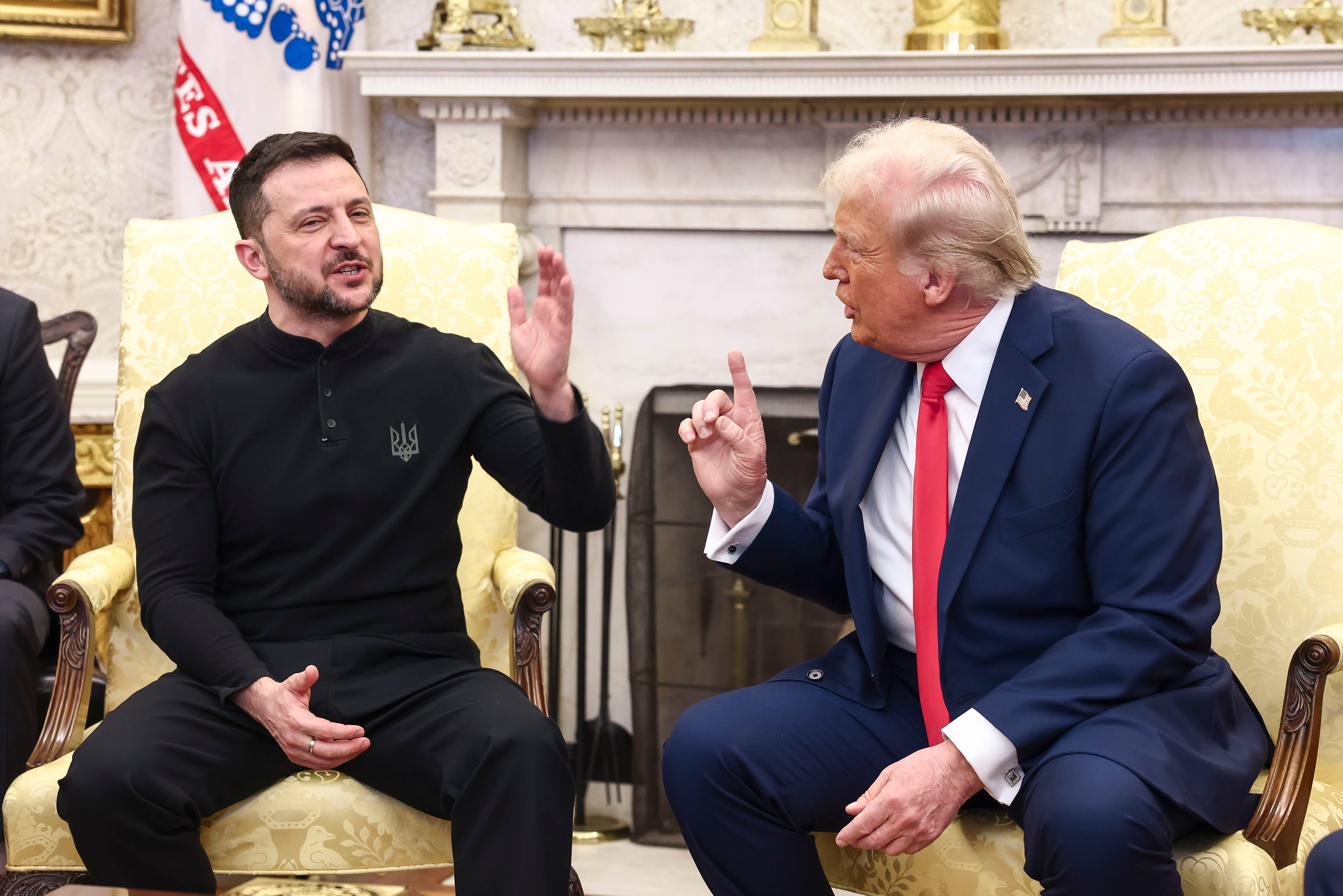 Momentos después de afirmar que quería ser recordado como un "pacificador", Trump elevó la voz y acusó a Zelensky de "apostar con la Tercera Guerra Mundial"