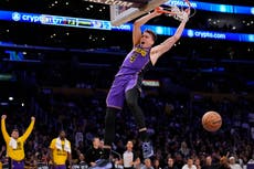 Doncic festeja su cumpleaños con 31 puntos y Lakers vencen 106-102 a Clippers