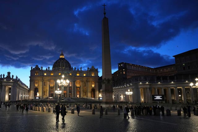 VATICANO CONCLAVE PELICULA