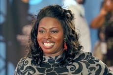 Muere Angie Stone, cantante de R&B nominada al Grammy, en accidente automovilístico