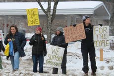 Protestan en Vermont por visita del vicepresidente Vance