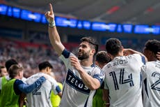 Sam Adekugbe y Brian White impulsan a Whitecaps a victoria de 2-1 sobre Galaxy en la MLS