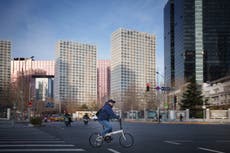 Las fábricas chinas ven mejoras en pedidos mientras los importadores se apresuran a evitar aranceles