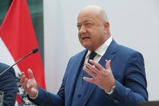 El nuevo gobierno de Austria asume el cargo tras cinco meses de negociaciones