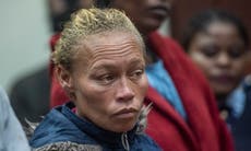 Mujer sudafricana acusada de secuestro y venta de su hija