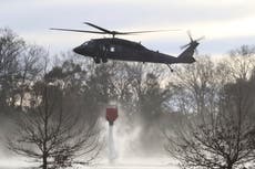 Condiciones climáticas favorecen el combate a los incendios en las Carolinas