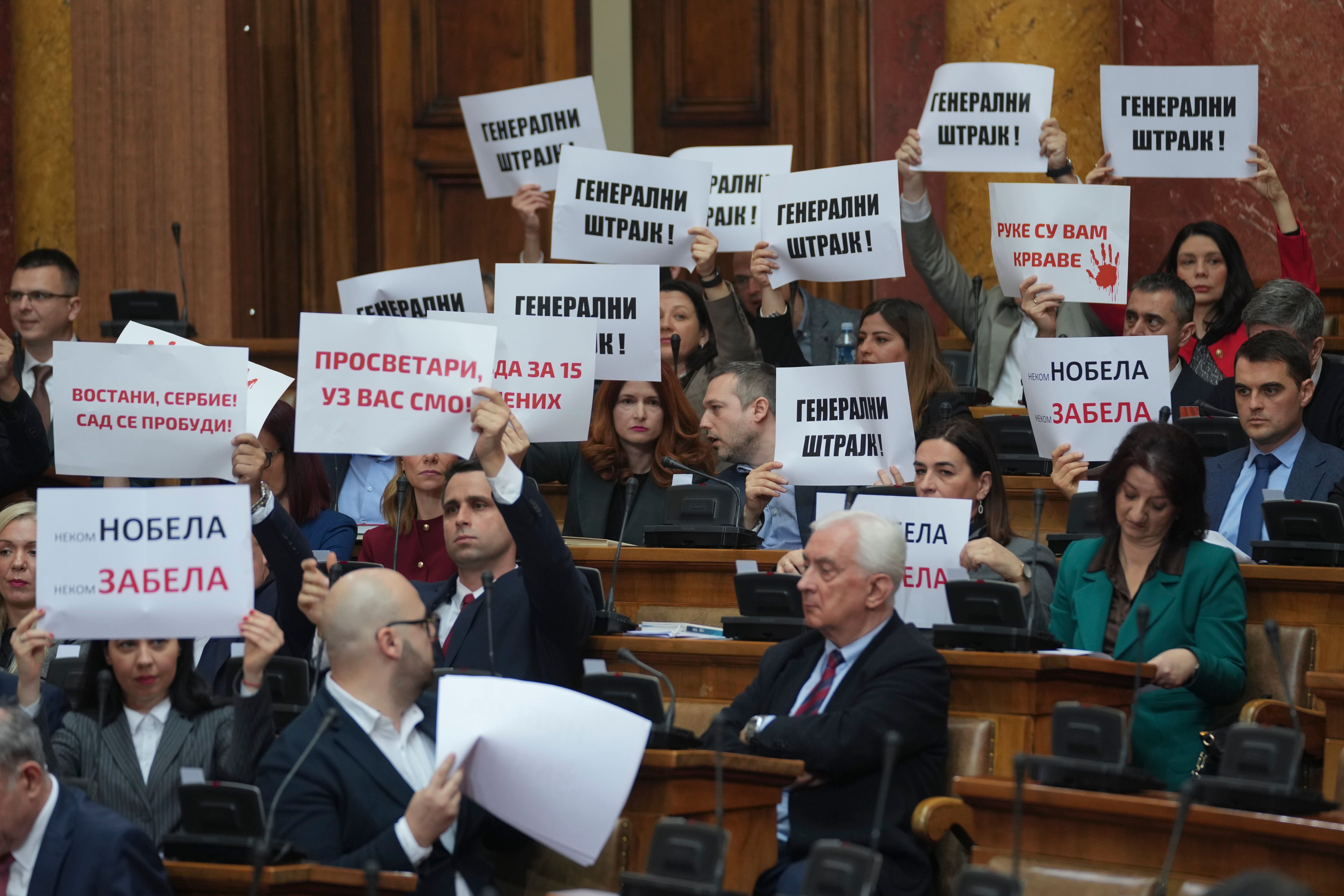 EUR-GEN SERBIA-PARLAMENTO