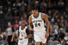 Vassell anota 37 puntos y guía a los Spurs a vencer 127-113 a los Nets