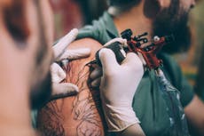 Nuevo estudio cuestiona lo que sabemos sobre los tatuajes y el cáncer de piel