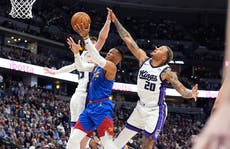 Los Nuggets reaccionan en el último cuarto y vencen 116-110 a los Kings