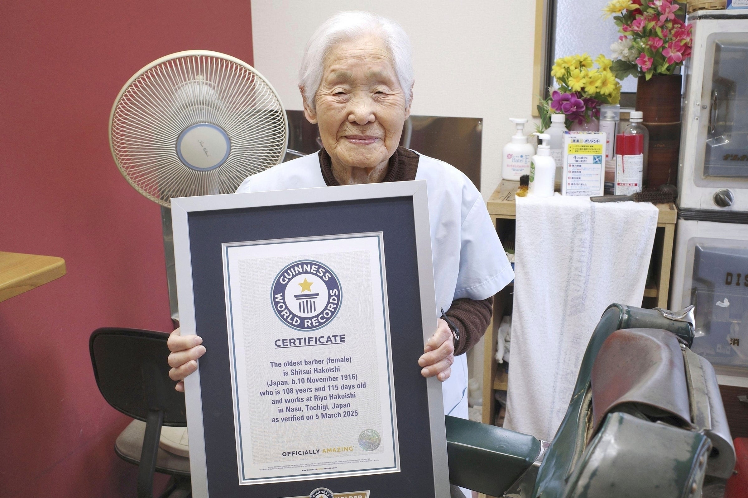 JAPÓN-BARBERA MÁS ANCIANA