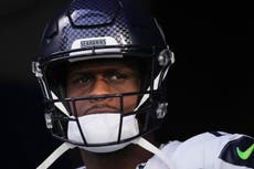 Raiders adquieren a quarterback Geno Smith en canje con Seahawks dice fuente de AP