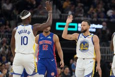 Green anota triple, Curry supera los 25.000 puntos y Warriors vencen 115-110 a Pistons