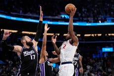 Gancho de Leonard en el último segundo ayuda a Clippers a vencer 111-110 a Kings en tiempo extra