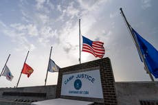 Funcionarios de inmigración de EEUU defienden su autoridad para detener a migrantes en Guantánamo
