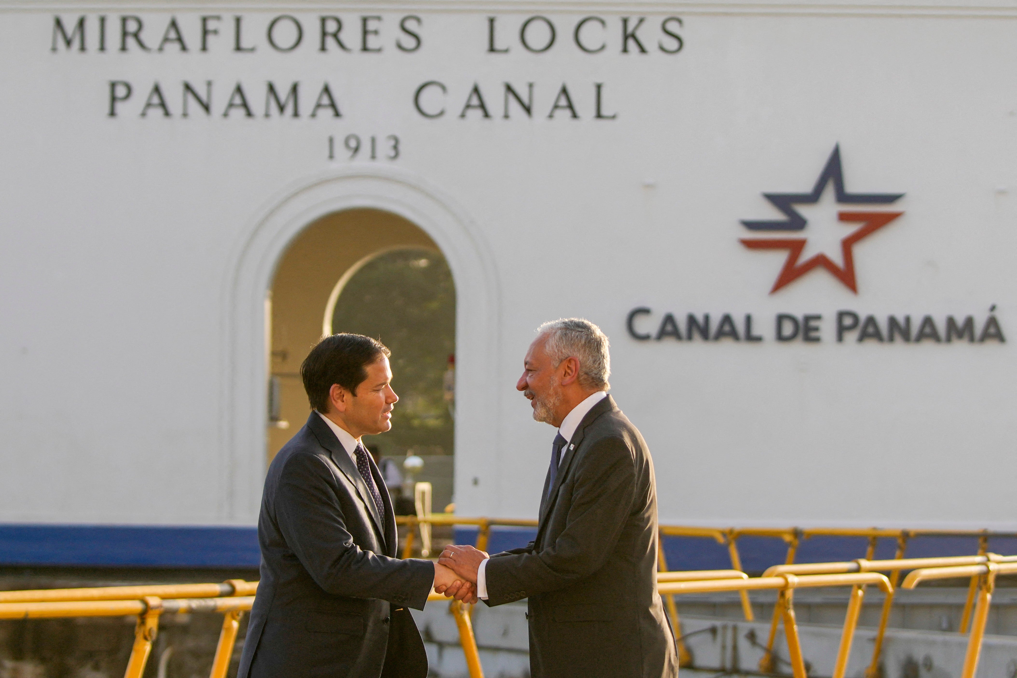 El secretario de Estado, Marco Rubio, visitó el canal de Panamá en febrero con el objetivo de avanzar en la amenaza de Trump de "recuperar" el canal