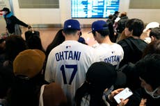 Ohtani y Dodgers se esconden de los fanáticos japoneses al llegar a Tokio