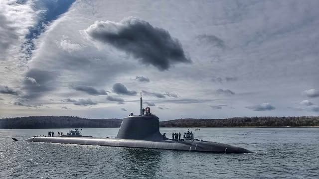 El submarino de la Armada francesa SF Tourville llegó a la provincia canadiense de Nueva Escocia a principios de esta semana