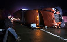 Amenaza de tornados se mueve al sur de EEUU tras gran tormenta que desata vientos y aviva incendios