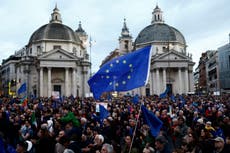 Miles se unen a la manifestación pro-Europa en Roma, ante preocupaciones por plan de rearme de la UE