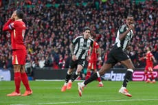 Newcastle doma a Liverpool y conquista la Copa de la Liga, su primer trofeo nacional en 70 años