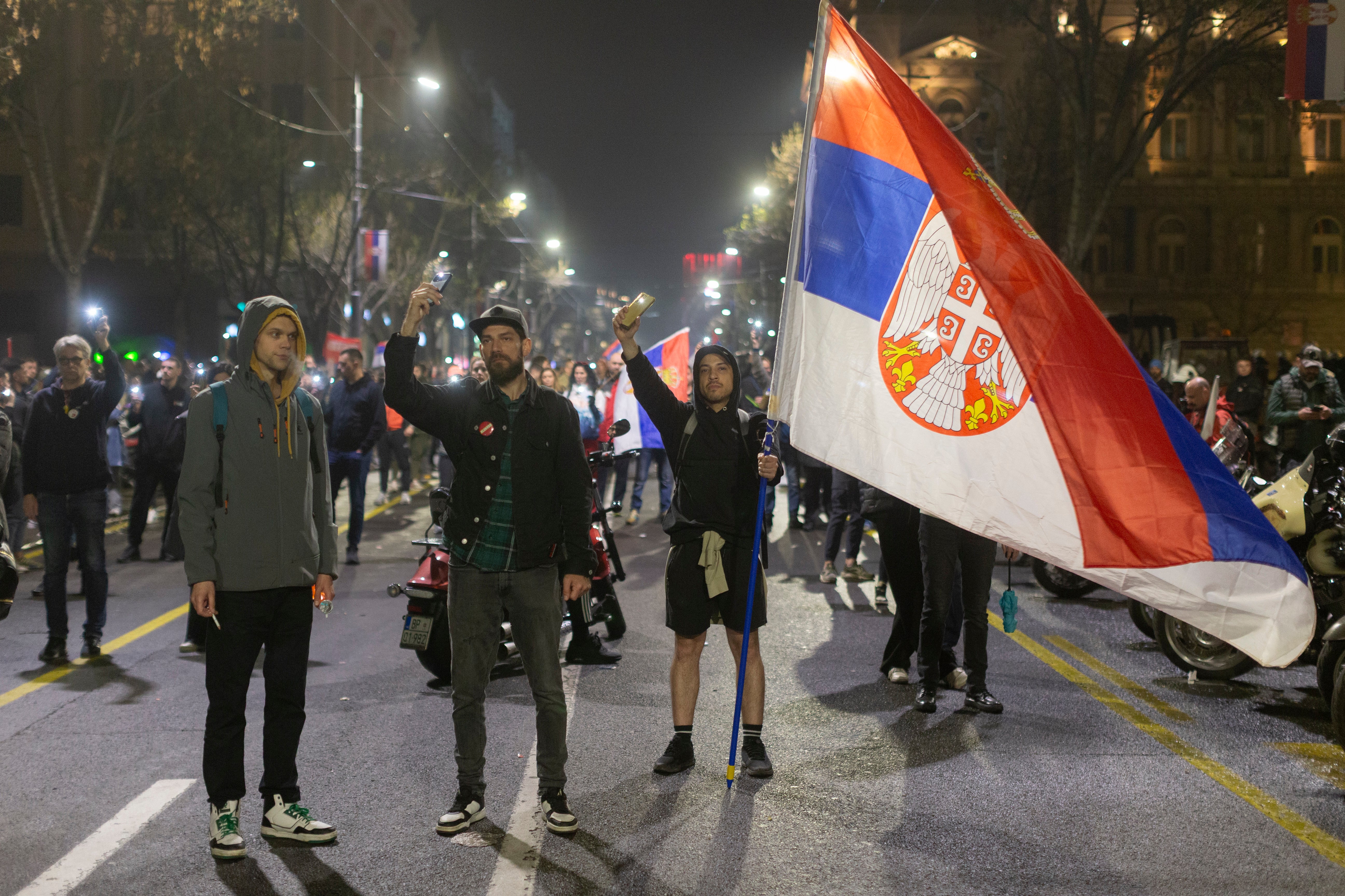 SERBIA-ATAQUE SÓNICO