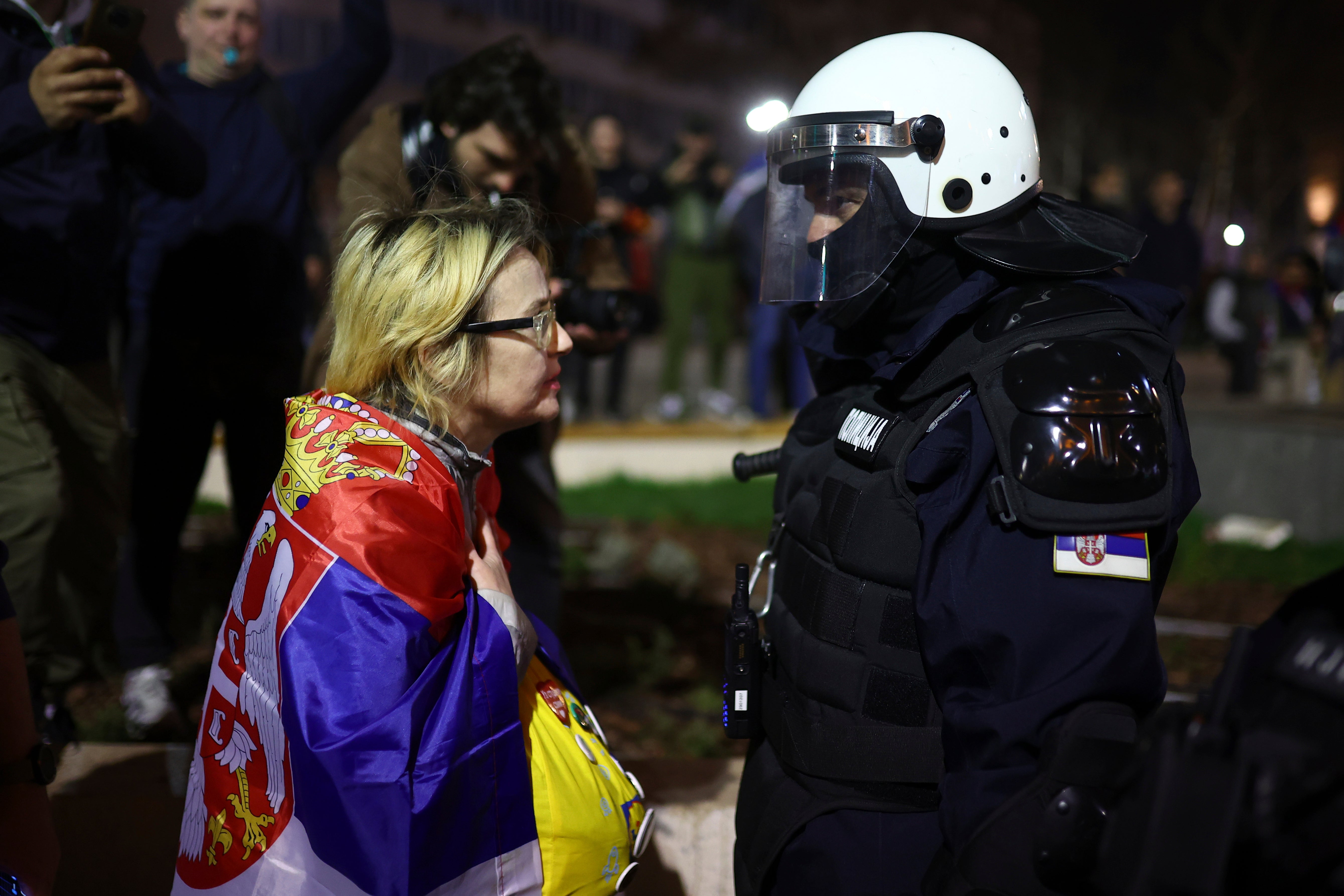 SERBIA-ATAQUE SÓNICO