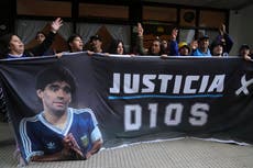 Tres policías declaran como testigos en el juicio en Argentina por la muerte de Maradona