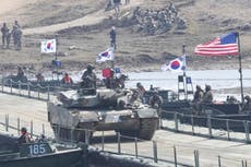 Norcorea dice que probó misiles nuevos y amenaza con medidas contra ejercicios de EEUU y Surcorea