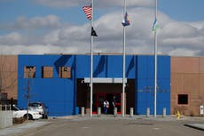 Encuentran a uno de los dos hombres que escaparon de centro de detención de inmigración de Colorado